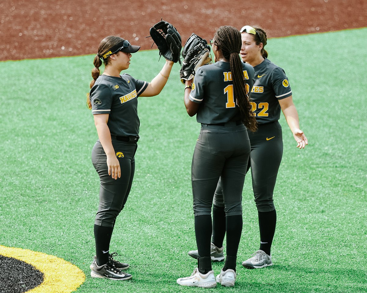 iowasoftball's tweet photo. Women 🤝 Sports

Happy National Girls and Women in Sports Day!

#NGWSD24 x #Hawkeyes https://t.co/RHEDVSbABc