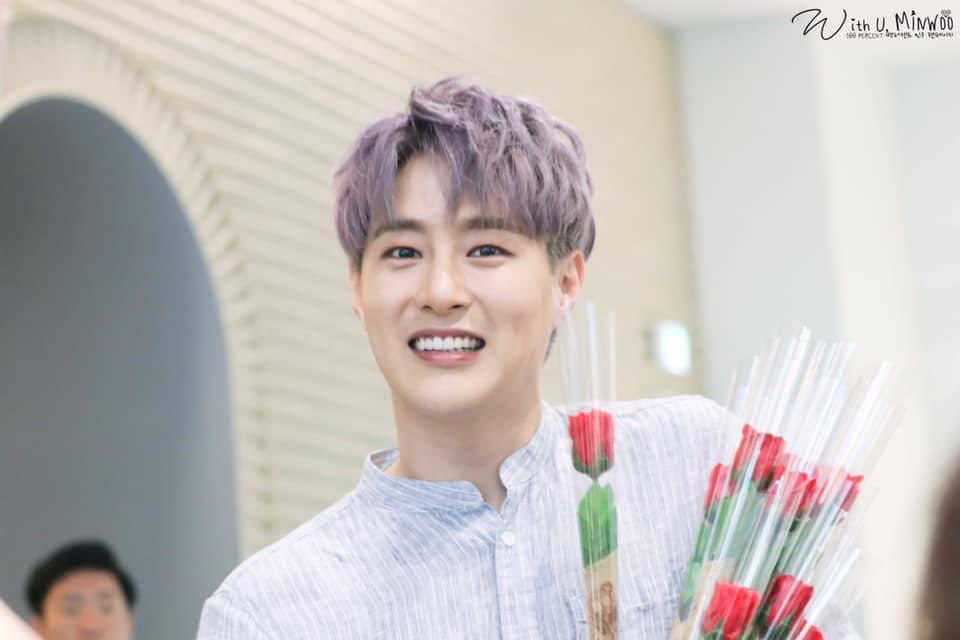 withuminwoo's tweet photo. 생일 축하해요 민우오빠🎉 https://t.co/5zbu7lxHNq
