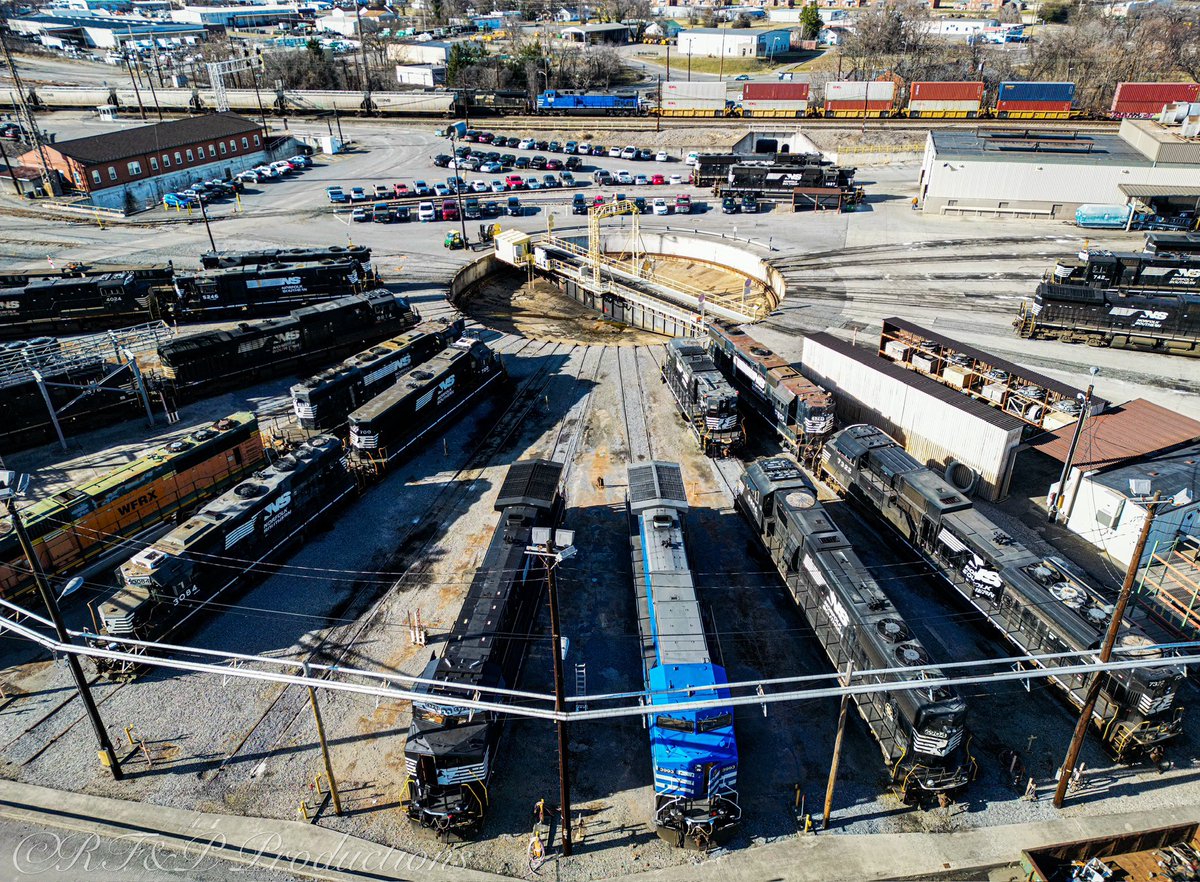 RFPProductions's tweet photo. Lights, camera, and action! 

Near perfect weather conditions lined up for a trip out to Southern VA NS Lines  this past weekend, and the pictures speak for themselves! We had an amazing time out there and the trains sure didn’t disappoint! https://t.co/iIzWgYD1m7