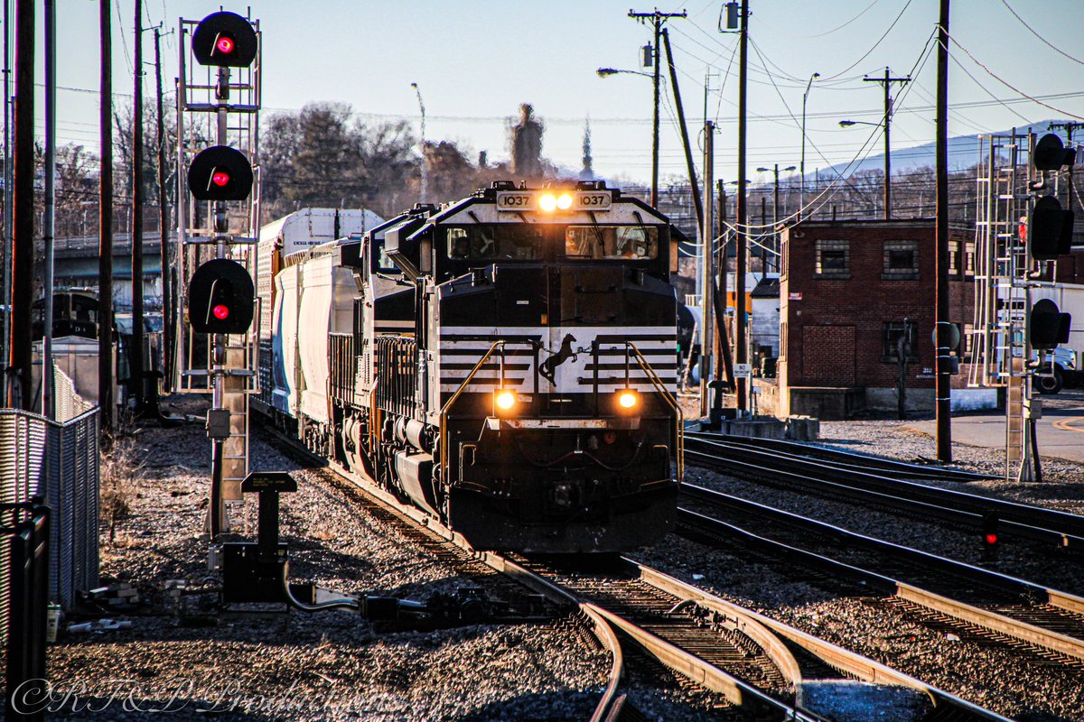 RFPProductions's tweet photo. Lights, camera, and action! 

Near perfect weather conditions lined up for a trip out to Southern VA NS Lines  this past weekend, and the pictures speak for themselves! We had an amazing time out there and the trains sure didn’t disappoint! https://t.co/iIzWgYD1m7