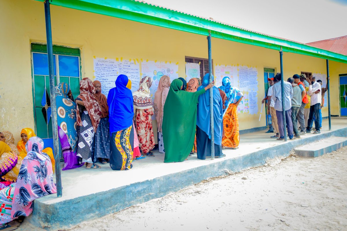 IFRCAfrica's tweet photo. Communities know their needs best! SRCS Somaliland's Enhanced Vulnerability & Capacity Assessments (#EVCA) approach, supported by @RodeKruis, is participatory, ensuring local voices are heard & solutions reflect community priorities in building #resilience for #ClimateAction. https://t.co/26pSQdi4TS