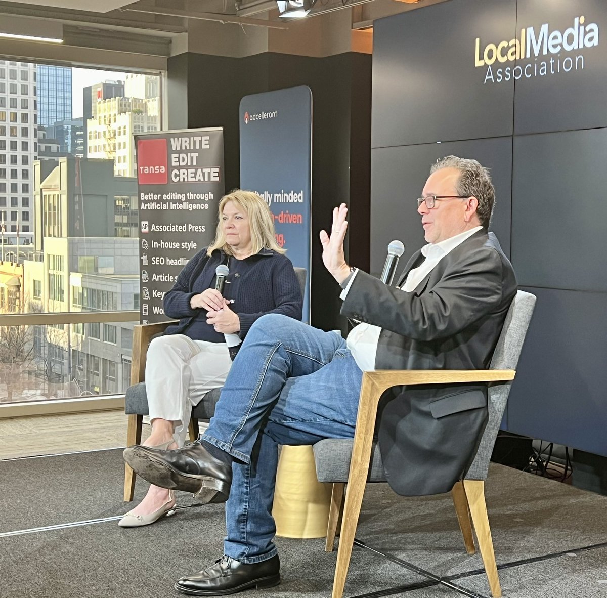 LMA’s #LocalNewsSummit kicks off with a welcome from @localmediarocks and @jaysmall and a fireside chat with @jimbrady!