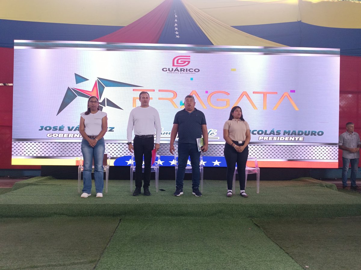 #7TEnUniónYEsfuerzo
¡La Regata de Fragata!
Desde el L.N "Juan Germán Roscio" de San Juan de Los Morros hoy el ciudadano Gobernador <a href="/josemvasquez/">José Vásquez</a> dió inició al lanzamiento del Concurso Interliceos para fortalecer el conocimiento de nuestros muchachos #mppeducacion <a href="/NicolasMaduro/">Nicolás Maduro</a>