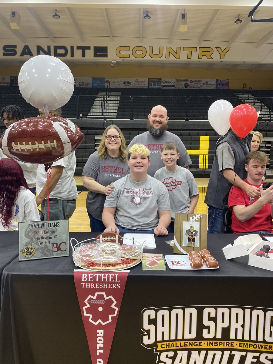 Evan Williams tweet media