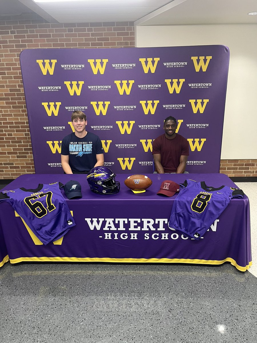 Arrow_Football's tweet photo. Congratulations Caden and Juven. https://t.co/KhSlg06hxr