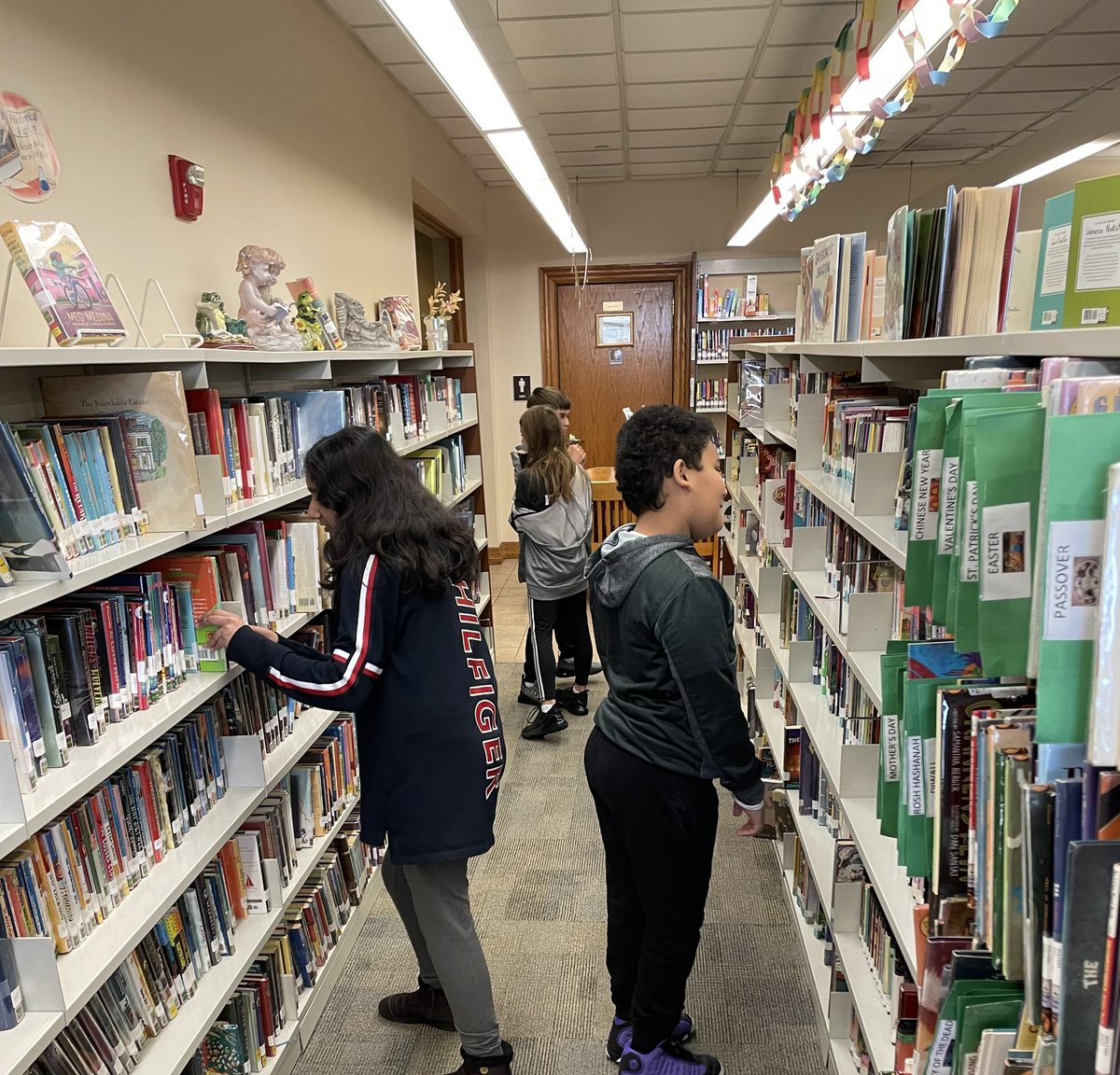 msdermody's tweet image. Thank you Miss Kelly and the Weehawken library for a great morning. #weeread @WeehawkenTSD @SuzanneMera