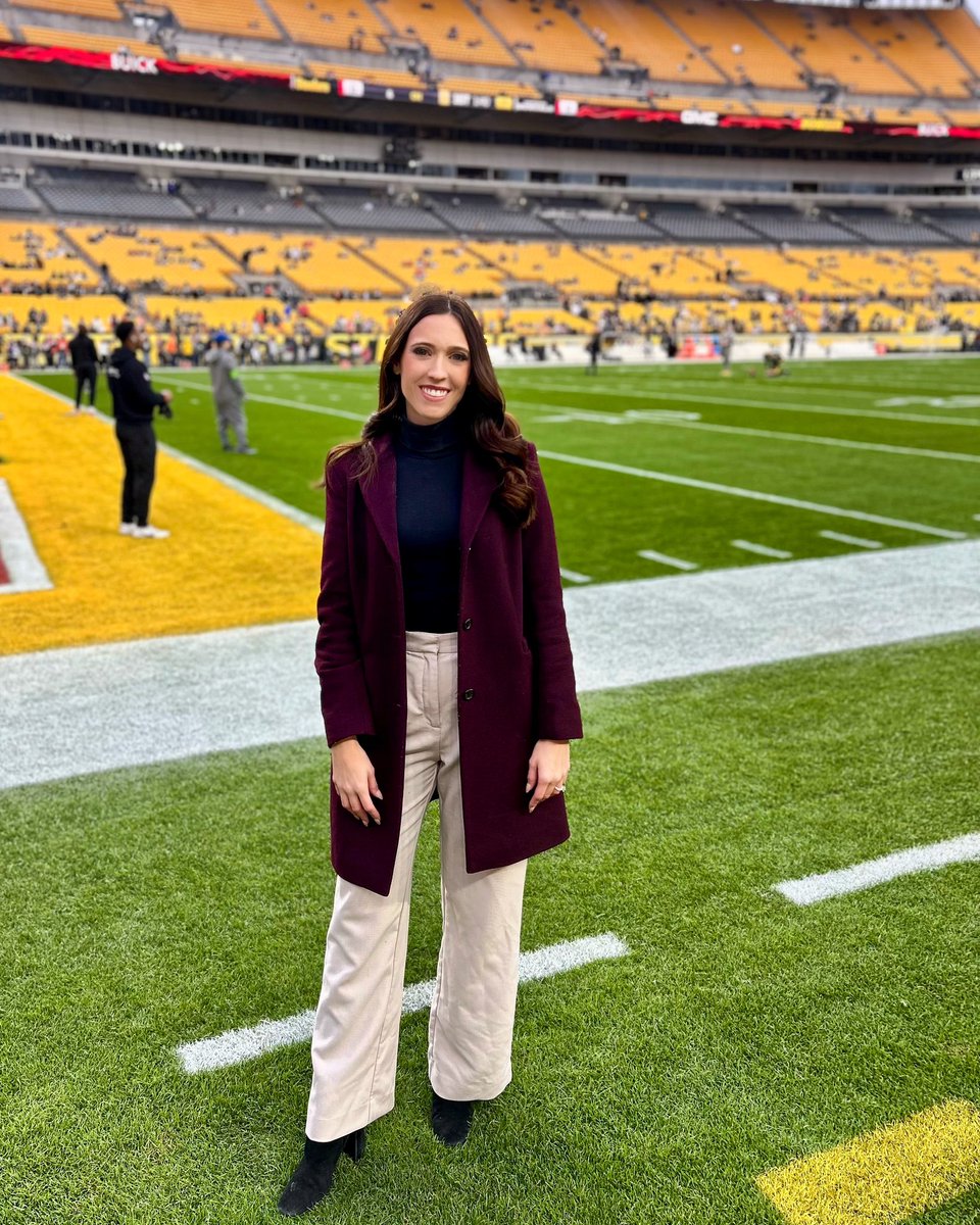ShelbyCassesse's tweet photo. Reflecting today on how lucky I am to work in a field I love alongside some pretty inspiring women. I have absolutely loved watching the number of us covering Pittsburgh sports grow over the last handful of years. 

Happy National Girls and Women in Sports Day! 💕 https://t.co/dxrpHiCXy4