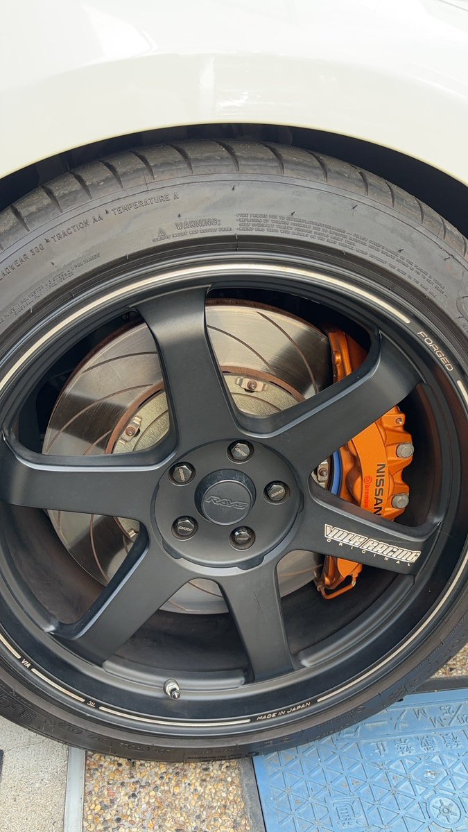 Yuzi1117's tweet photo. NISSAN GT-R（R35）my2014売ります。
走行距離約75000キロ
年式:2014年
車検:2025年（R7年）年9月
詳細は書いてあります。
希望価格は800万円です！
興味ある方ぜひDMください‼︎
あなたもGT-Rで湾岸線で走ってみませんか？
ちなみに東京23区で現車確認Okですよ！ https://t.co/kNAVH1rzBr