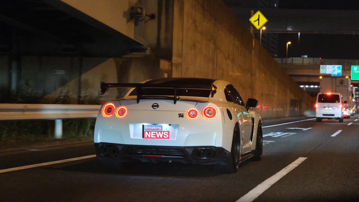 Yuzi1117's tweet photo. NISSAN GT-R（R35）my2014売ります。
走行距離約75000キロ
年式:2014年
車検:2025年（R7年）年9月
詳細は書いてあります。
希望価格は800万円です！
興味ある方ぜひDMください‼︎
あなたもGT-Rで湾岸線で走ってみませんか？
ちなみに東京23区で現車確認Okですよ！ https://t.co/kNAVH1rzBr