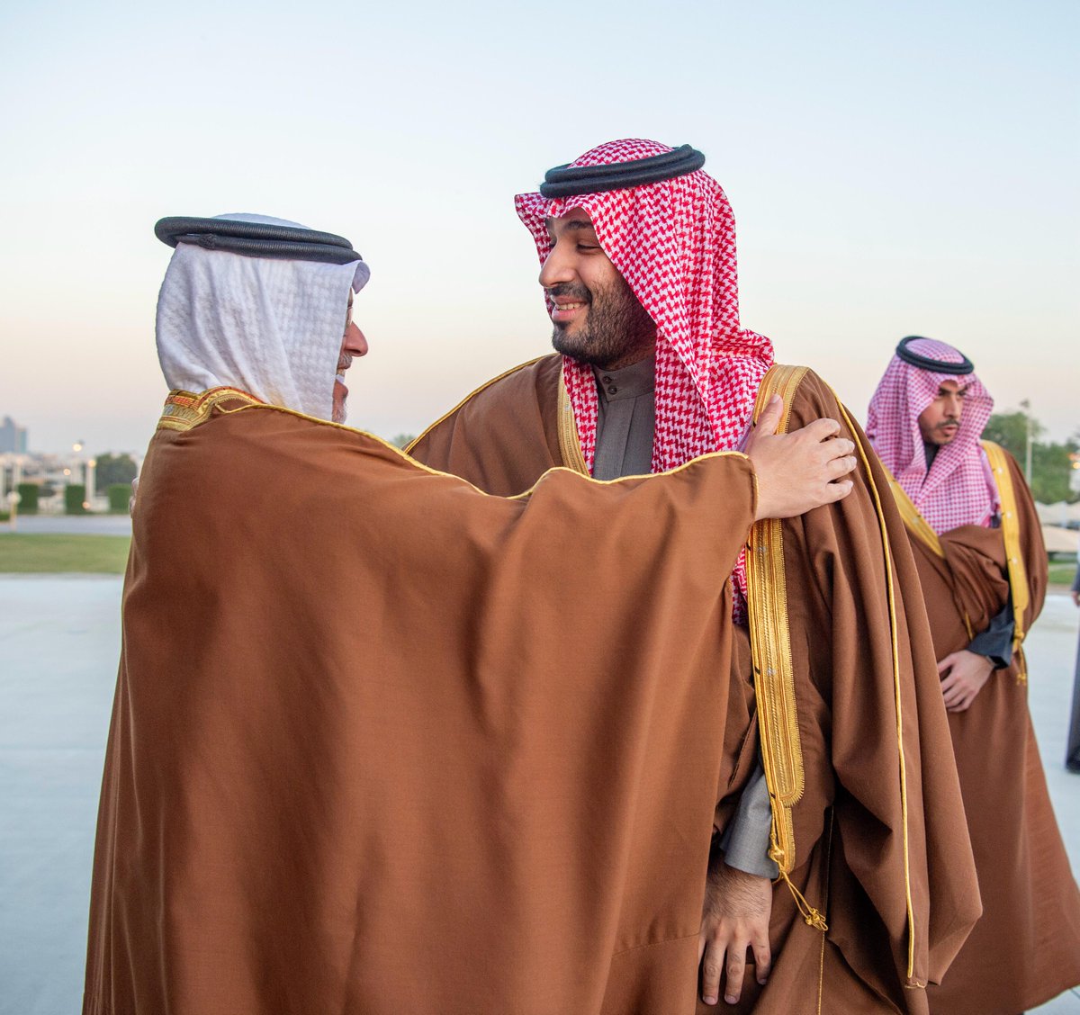 spagov's tweet photo. سمو ولي عهد مملكة البحرين يصل العاصمة الرياض وسمو #ولي_العهد في مقدمة مستقبليه.
#مجلس_التنسيق_السعودي_البحريني
#واس https://t.co/YtL6DtiX3l