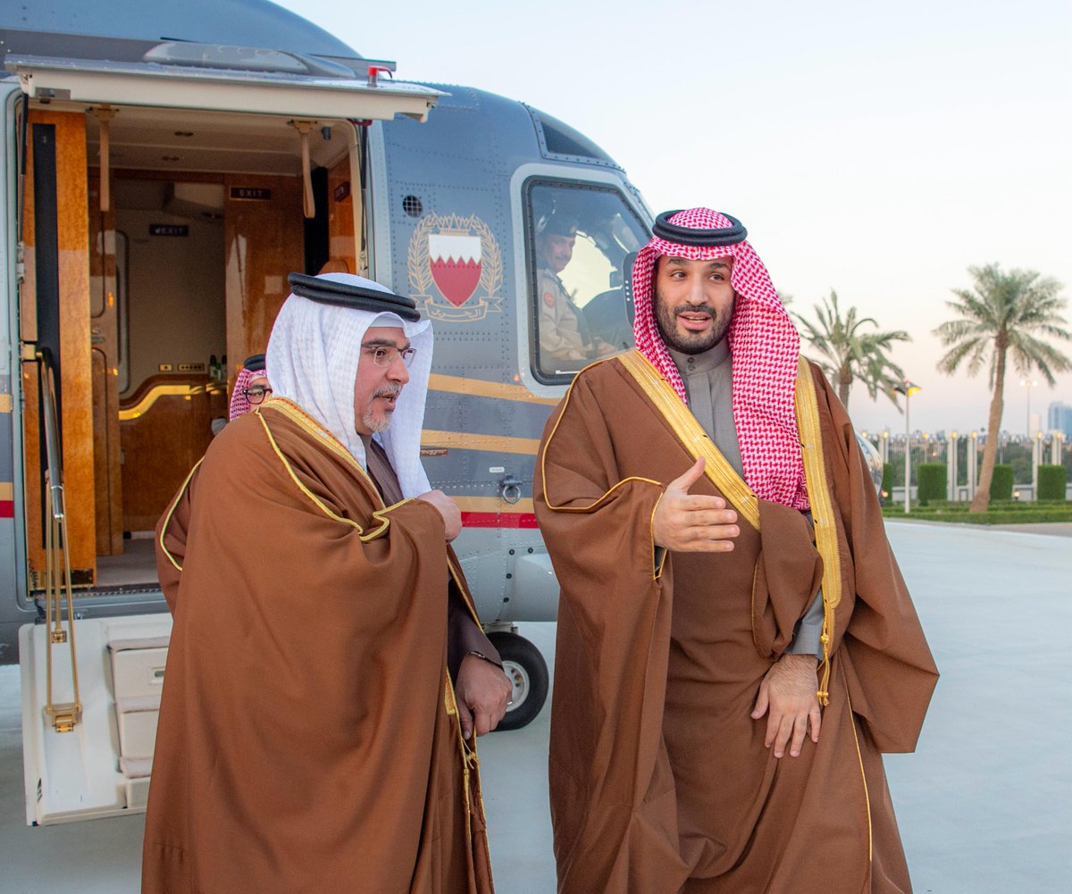 spagov's tweet photo. سمو ولي عهد مملكة البحرين يصل العاصمة الرياض وسمو #ولي_العهد في مقدمة مستقبليه.
#مجلس_التنسيق_السعودي_البحريني
#واس https://t.co/YtL6DtiX3l