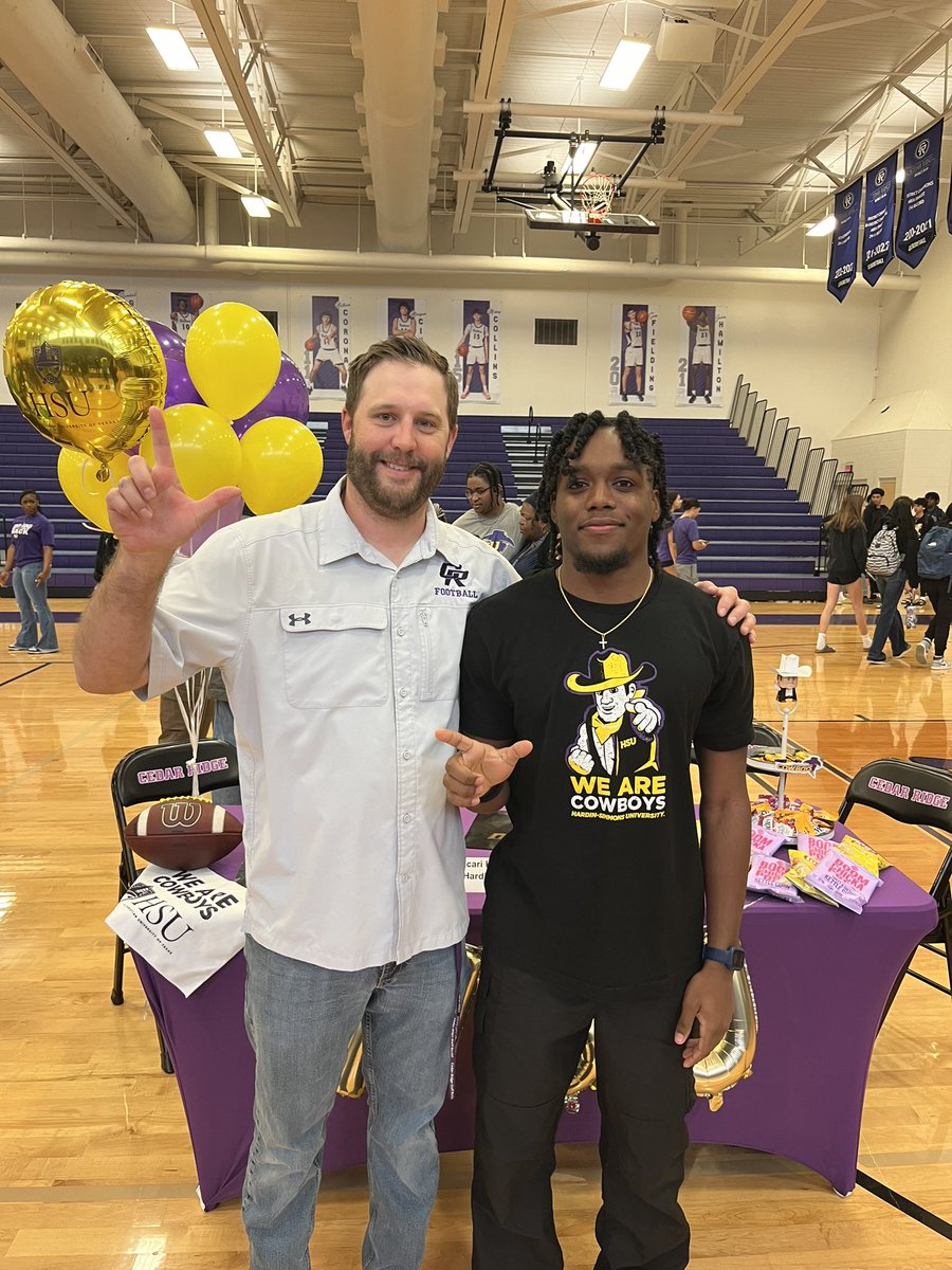 coachboswell88's tweet photo. Super proud of all 3 of these guys! @HSUCowboys , @Miners_FB , and @UTPBFootball are getting some great athletes, scholars, and role models! Good luck and go be great!! https://t.co/xd3ppxy7q6