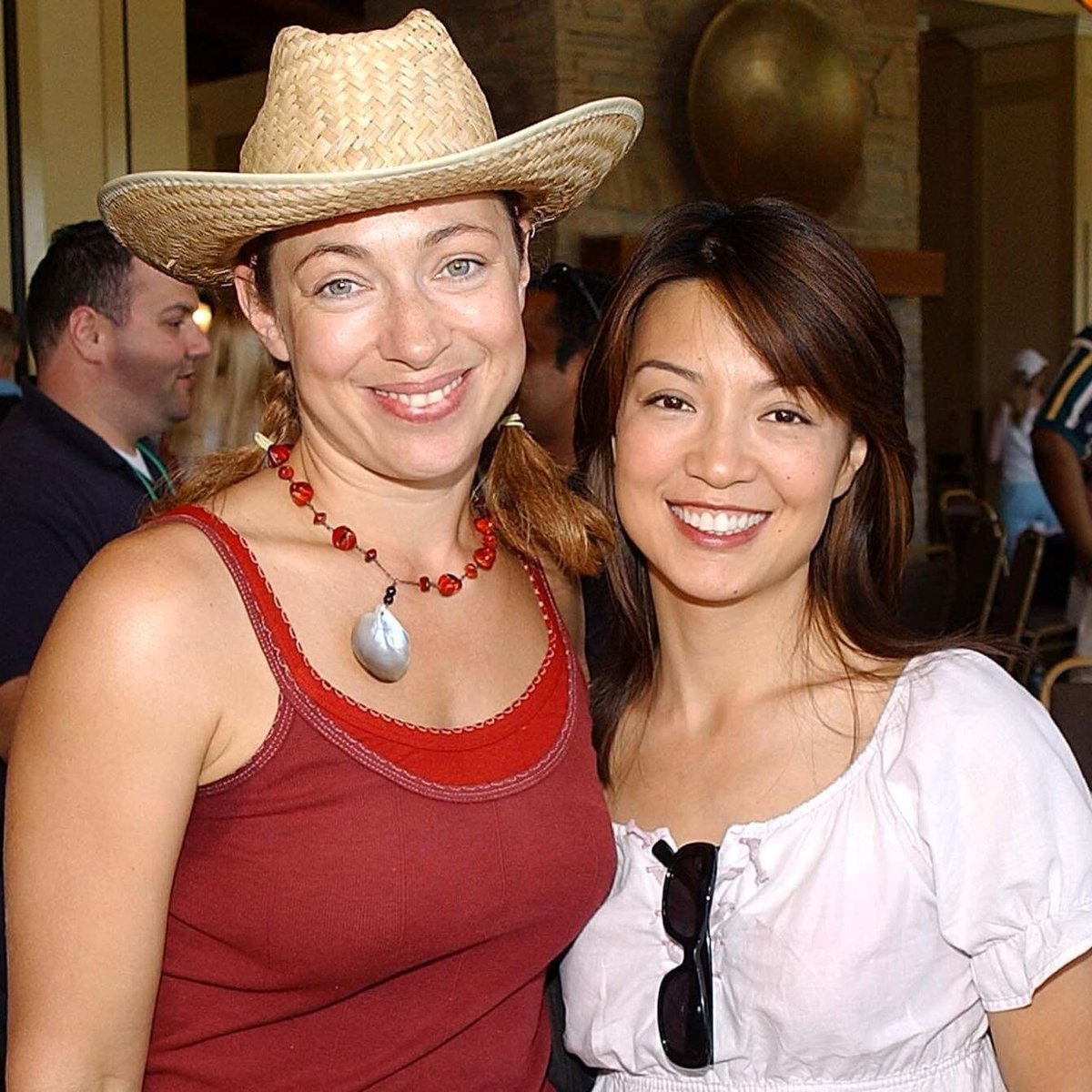 MingNaDaily's tweet photo. Then and now. Ming-Na and Alex Kingston. 💖💖 #MingNaWen https://t.co/C8F4tpyID5