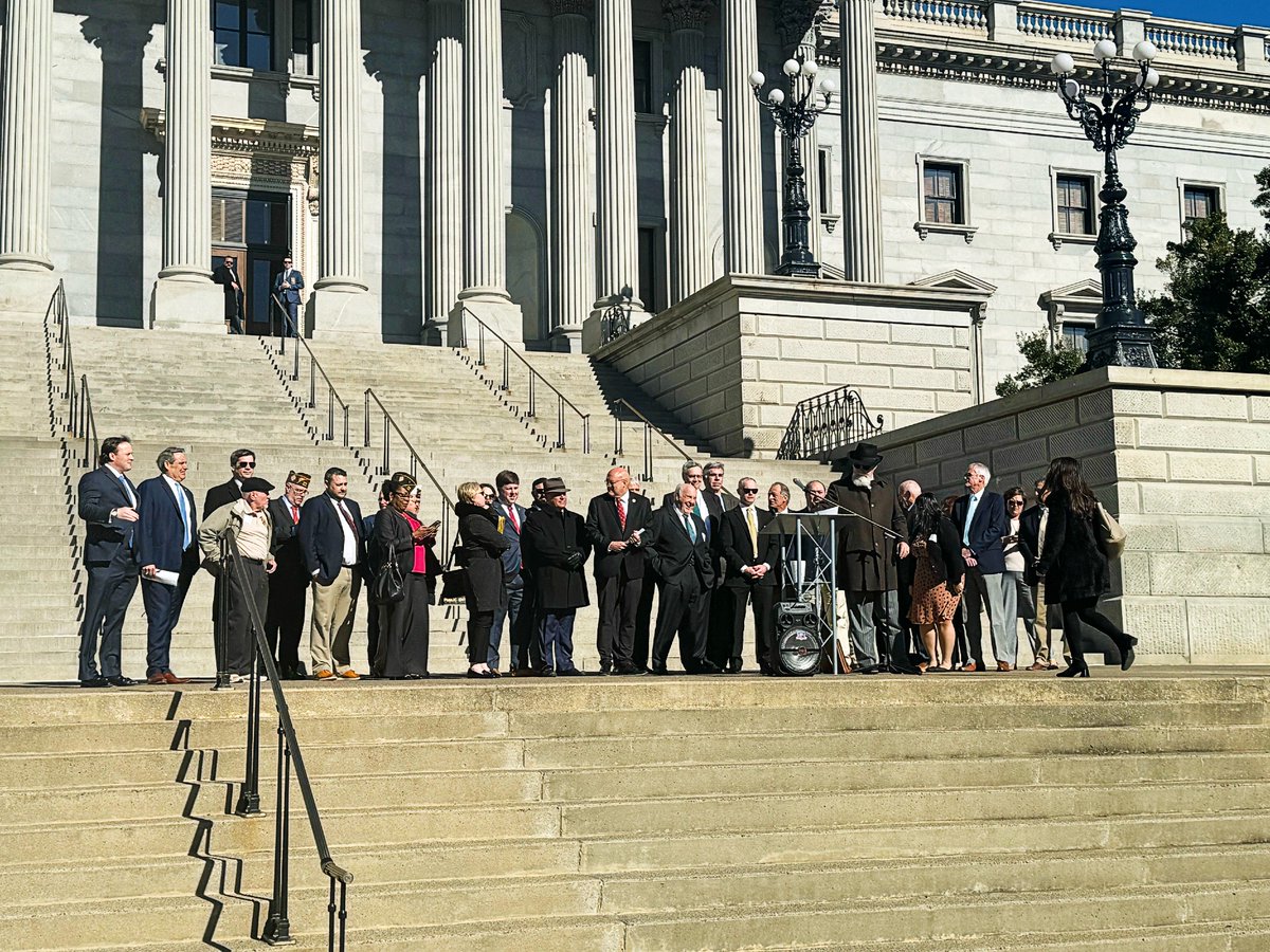 nfib_sc's tweet image. Thank you, Sens. Sean Bennett, Shane Massey &amp;amp; Ross Turner and Rep. Mark Smith for joining @NFIB and other business groups this morning at a news conference urging the #SCGeneralAssembly to pass long-needed #tortreform