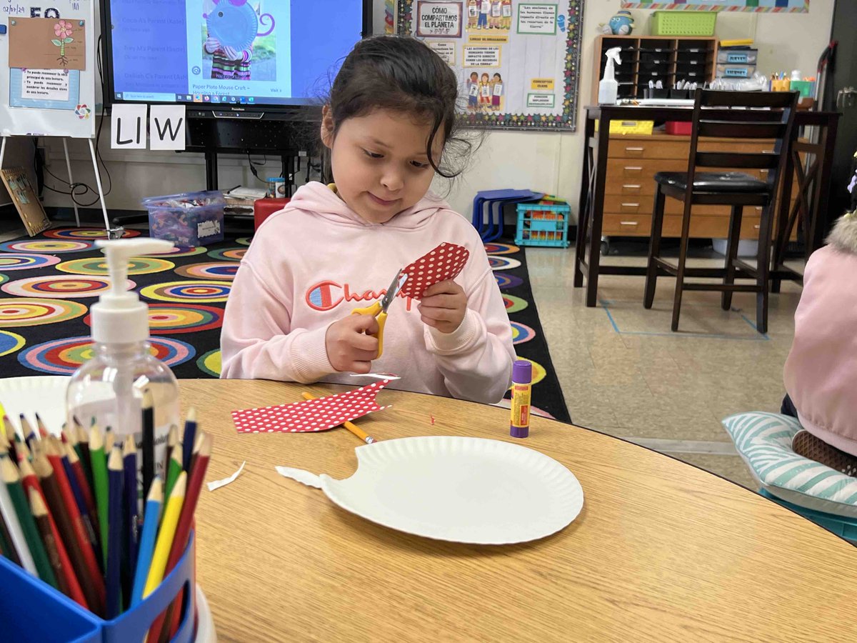 SpeasGlobal's tweet photo. #SpeasG1 and #SpeasKG enjoying their and curiosity. This is our 9th year participating. #IBSpeasBees love #GlobalSchoolPlayDay! As an authorized @ibpyp school we encourage learning through #play & #inquiry #PlayIsWork! #GSPD2024 https://t.co/8qIPd9CM1a