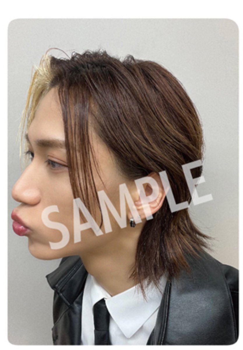 ini_mini_0518's tweet photo. もう今回からCDは買わんようにしたんやけど、これだけは絶対げとる。こんなんなんぼ払ったっていいよ。あああ顔良〜〜〜😫😫😫 https://t.co/jnsbYoz5AS