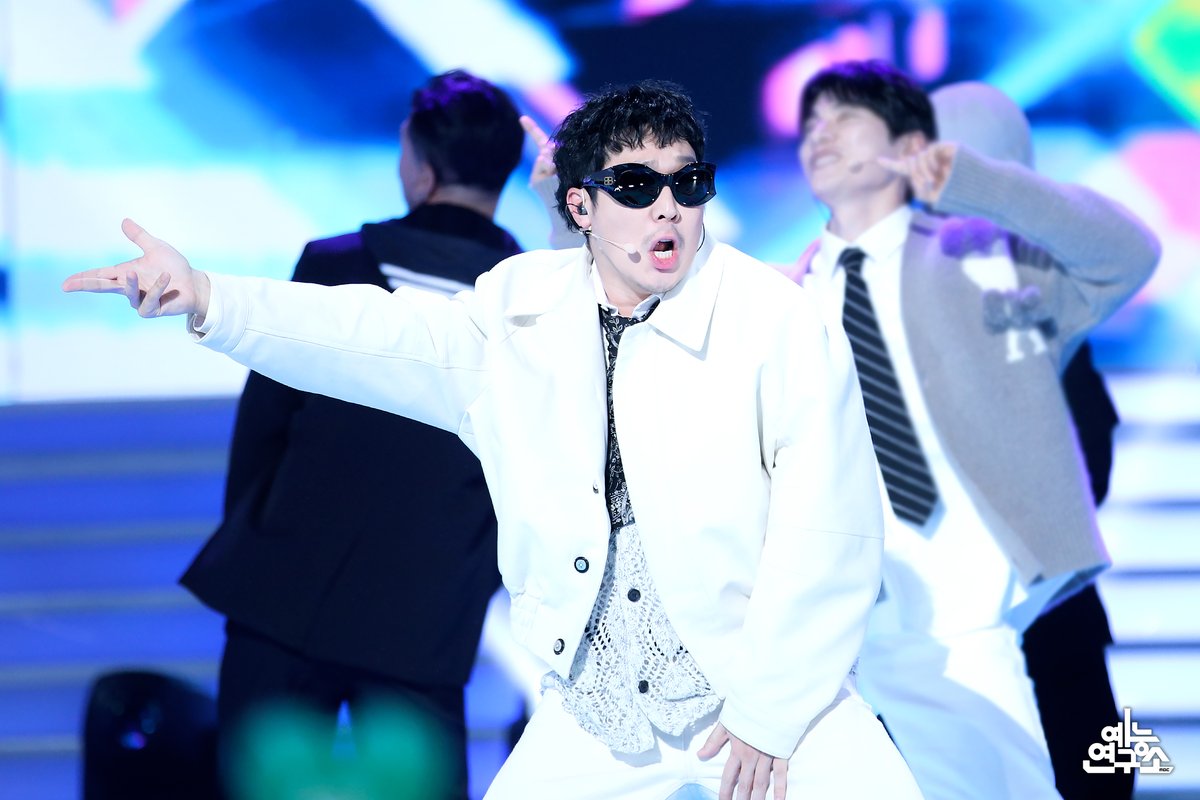 MBC_entertain's tweet photo. 둘, 셋! 맛있겠습니다!
리더 JS😎 메인래퍼 하하🎤
231231 #가요대제전 #원탑 #ONETOP #유재석 #하하 @antennamusic @QUAN_ENT https://t.co/UScrE95oqA