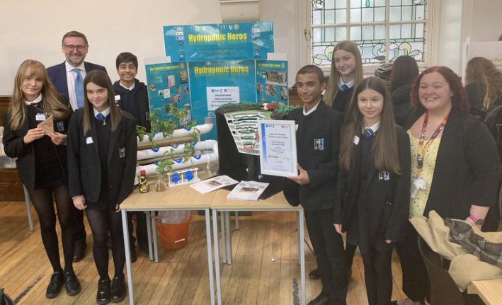 EDTScotland's tweet photo. Congratulations to the Clyde Valley pupils who graduated from their Industrial Cadets Bronze Projects today! Brilliant effort from all of the teams.
1st prize - Turnbull High School
2nd prize - Woodfarm High School Team 1
Pupils' choice award - St Aidan's High School https://t.co/rDCiMAinZj