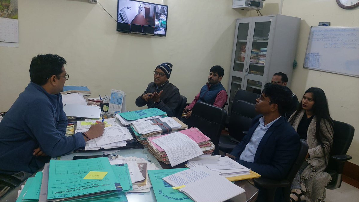 brlps_rohtas's tweet photo. Today's meeting with the District Forest Officer(Rohtas),District Agriculture Officer(Rohtas) and DPM sir(Jeevika)Rohtas regarding finalisation of Didi Ki Nursery by Forest Department for FY:2023-24
@brlps_jeevika 
@PrasannKumar12 https://t.co/qhQV1Tvl3N
