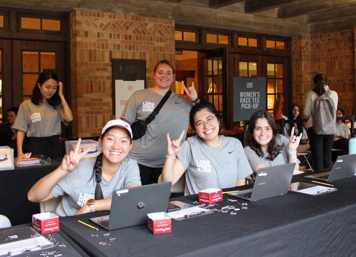 LonghornRun's tweet photo. Volunteer Registration is now open! Longhorn Run relies on the support of our wonderful volunteers before and during race day.
Learn more about the different volunteer positions and opportunities using this link: https://t.co/0CEFBUKBgg!
🤘#WeRunUT https://t.co/48tP8YdkL0