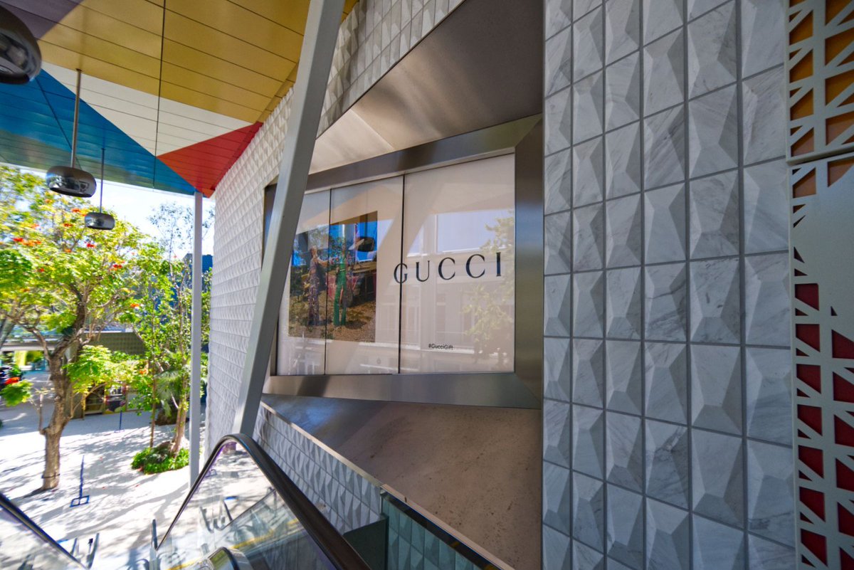 FaourGlass's tweet photo. #DYK — The global structural glazing market size was valued at $10.89 billion in 2022 and is projected to reach $20.36 billion by 2031. 
#WednesdayWisdom #SLIMPACTUnited #architecture https://t.co/S6jFM7s0Mm