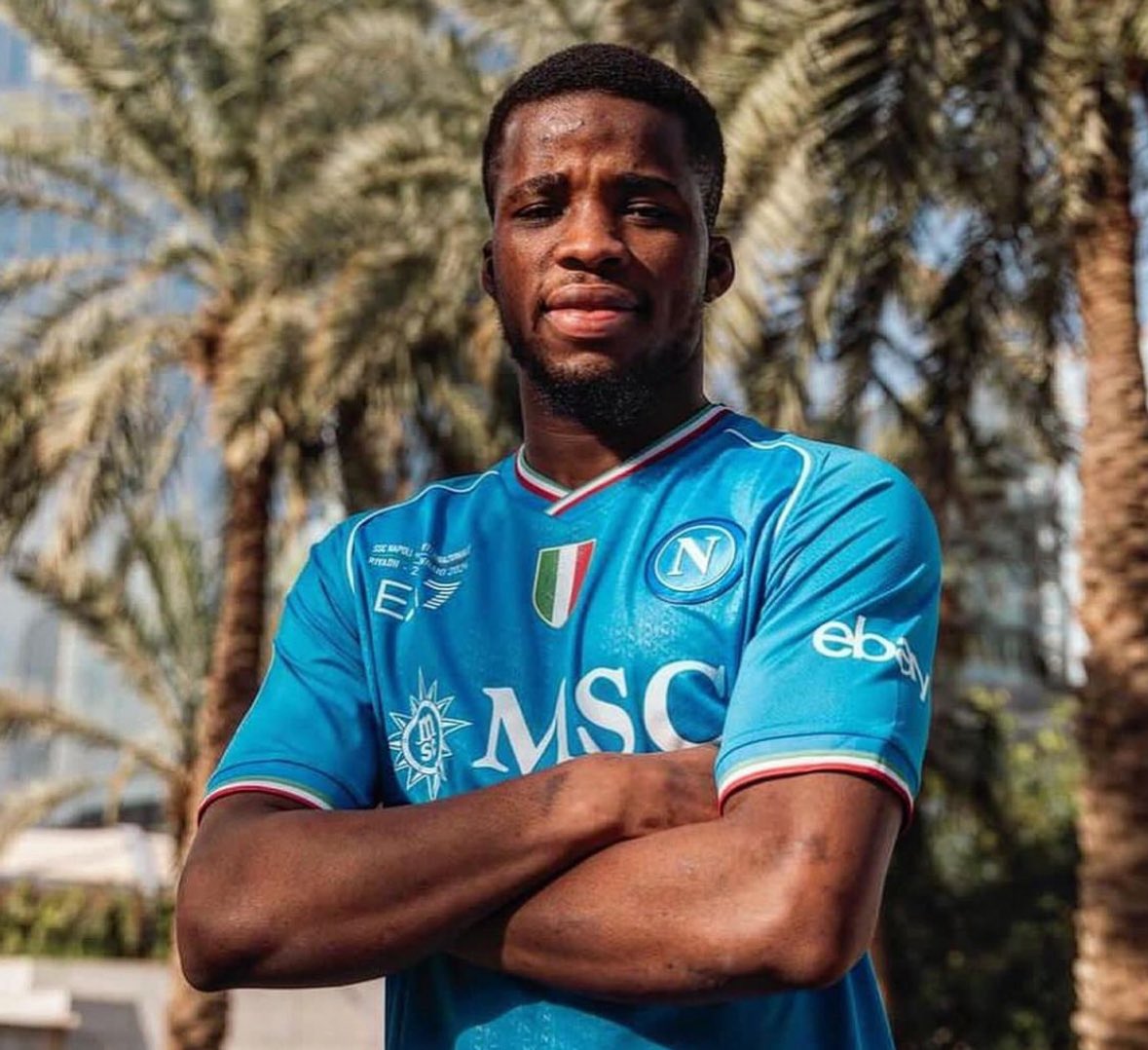 FabrizioRomano's tweet photo. 🔵 Napoli president de Laurentiis: “We included Hamed Traoré in UCL list as we need to test him — there’s huge buy option clause into loan deal from Bournemouth, we will decide in May”.

🍒 Buy option from #AFCB worth €25m. https://t.co/CaxbGN1iqs