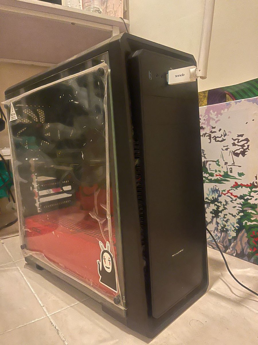 Fik42835557's tweet photo. Hye saya nak Jual My custom PC. Can use for gaming, rendering and heavy work. Detail leh Dm. ☺️ 

Nak Jual sbb nak pakai duit. Pindah umah 👉👈 https://t.co/XoSV7Swb61
