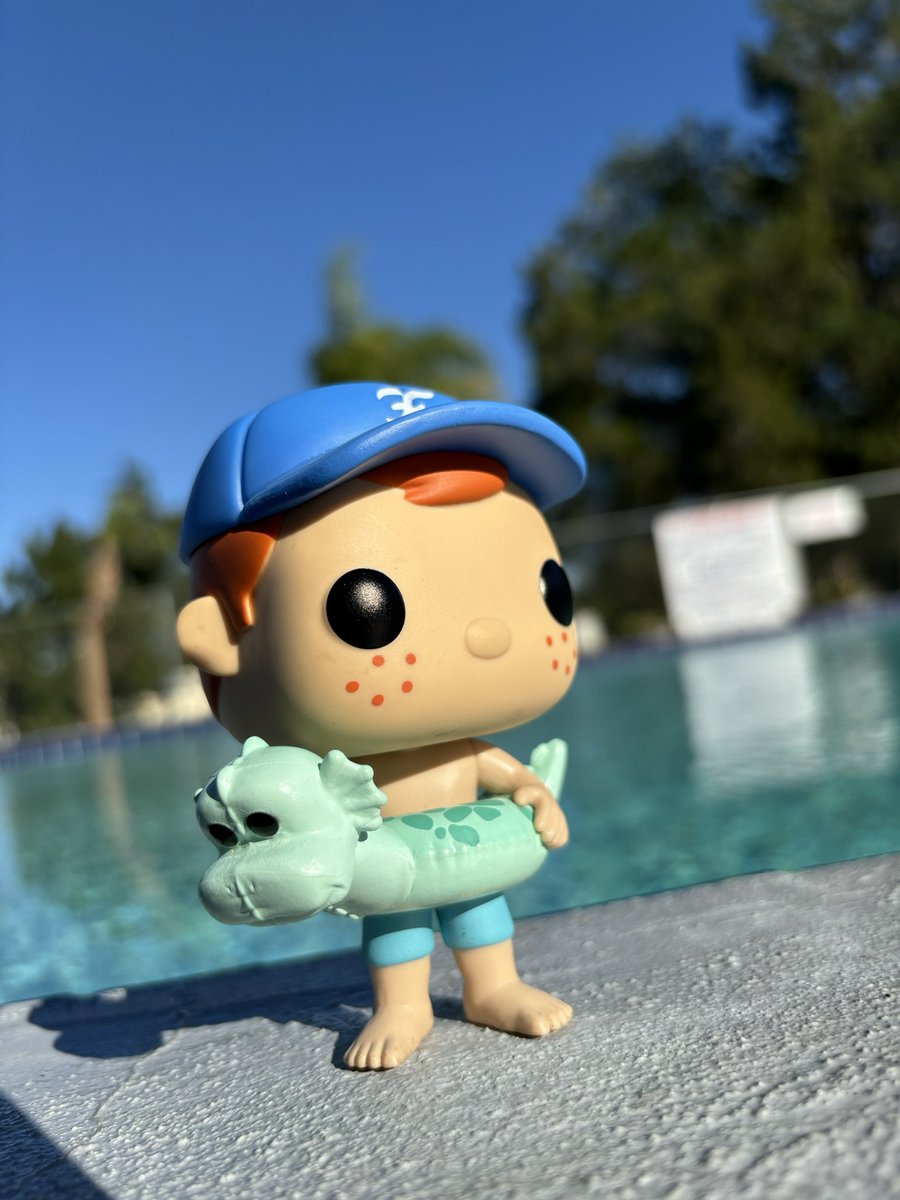 Time for a morning dip! 
I always bring a @OriginalFunko pop or 2 with me on #vacation 
#funko #funaticoftheweek #funaticofthemonth #myfunkostory