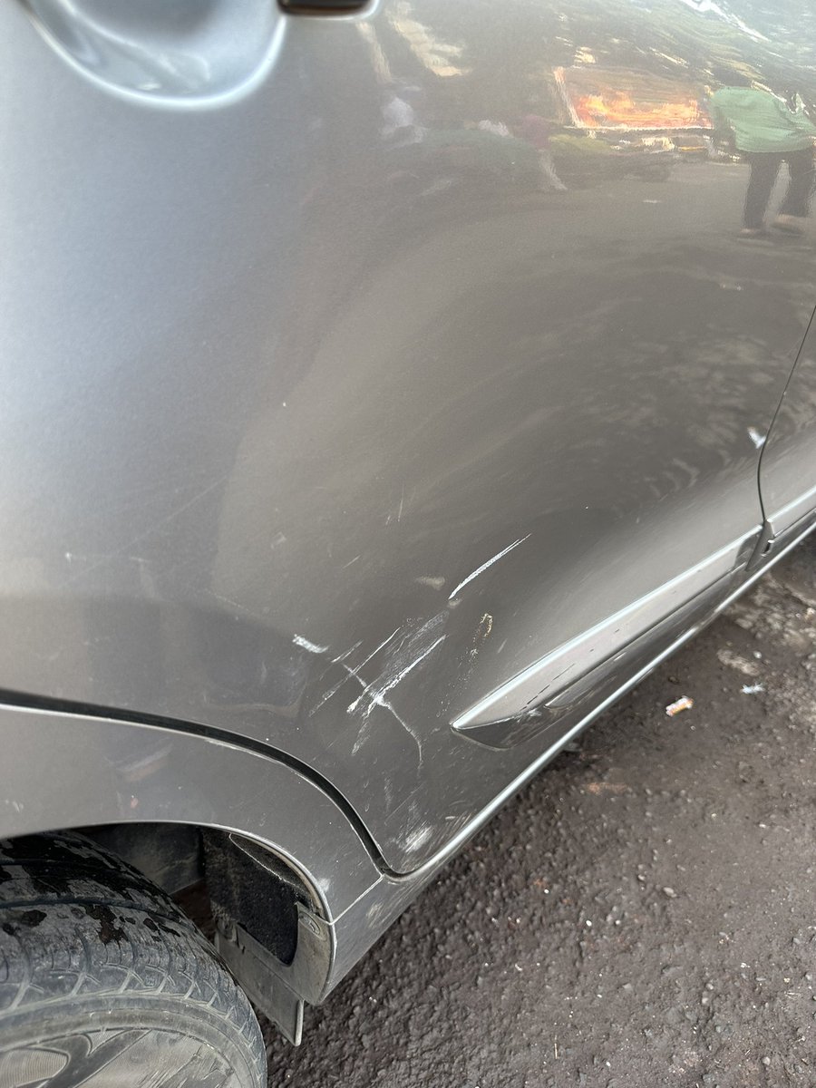 Shefalibheda's tweet photo. @Uber_India Uber driver last Saturday drove into our vehicle (MH01EE6866) and we have scratches and dent now. Please help resolve this. Not to forget this is the 3rd time when Uber drivers are callously driving into vehicles with no repercussions. Attaching the images below https://t.co/cFYxua3QKY