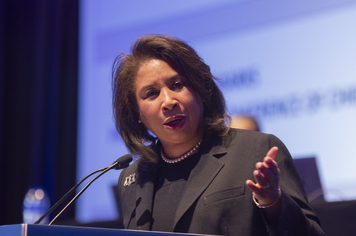 Earlier, Conference of Chief Justices President Anna Blackburne-Rigsby spoke at #ABAMidyear. She stressed the courts' role in resolving societal challenges and protecting civil liberties, outlining CCJ's work to restore public trust and tackle #RacialJustice and #LegalEd reform.