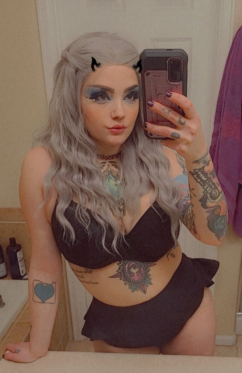 moon_witchx's tweet photo. ❤️ Valentine's Day Sale ❤️
25% off till February 14th, along with video discounts!
https://t.co/pCxH6iWqnT
❤️ Don't be shy, send me a message ❤️ https://t.co/iy50RzHVcH