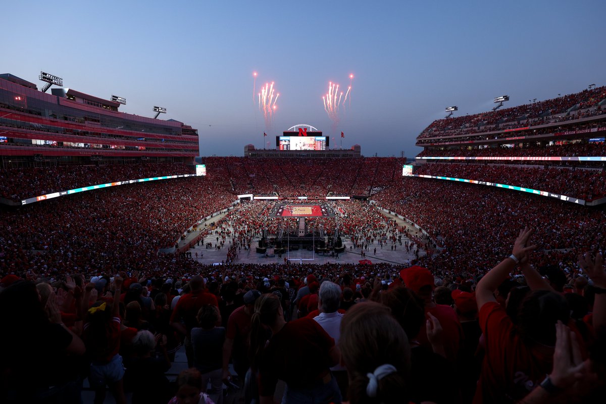 <a href="/NCAA/">NCAA</a> Nothing compares to setting a world record! 🤩🏐

#NCAAWVB #NGWSD2024