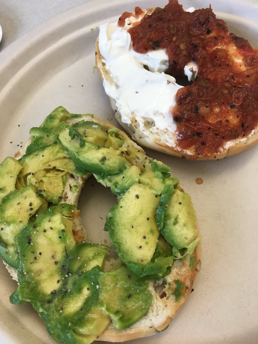 Which bagel do you want? 

1️⃣ Cream cheese and salsa
2️⃣ Avocado salt and pepper 

#bagel #creamcheese #toasted #avocado #pepper #salsa #breakfast #whattoeat #letseat #yummy #goodmorning #bagels