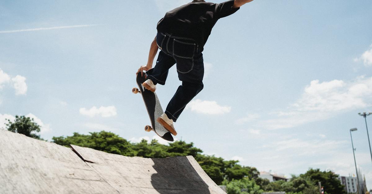LSMacieo's tweet photo. Who says you can't bounce back with style? 🎩💫 Life throws curveballs, but with a dash of resilience, we're basically playing cosmic dodgeball – and winning! Keep those sneakers laced, head in the game, and let's knock it out of the park, team! 🌟🥊 #ResilienceIsCool #LifeGoals https://t.co/Z3y4CB2HUU