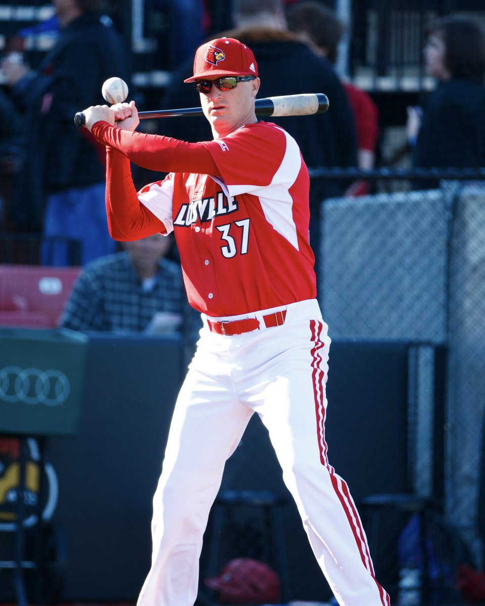 LouisvilleBSB's tweet photo. 𝟐𝟎𝟐𝟒 𝐂𝐨𝐚𝐜𝐡𝐢𝐧𝐠 𝐒𝐭𝐚𝐟𝐟

𝘼𝙙𝙖𝙢 𝙑𝙧𝙖𝙗𝙡𝙚

Year 10 with the Cards

▪️ 13 All-American hitters
▪️ 27 hitters drafted
▪️ 30 All-ACC hitters
▪️ 7 position players that reached MLB

#GoCards https://t.co/r0cfrNjLmP