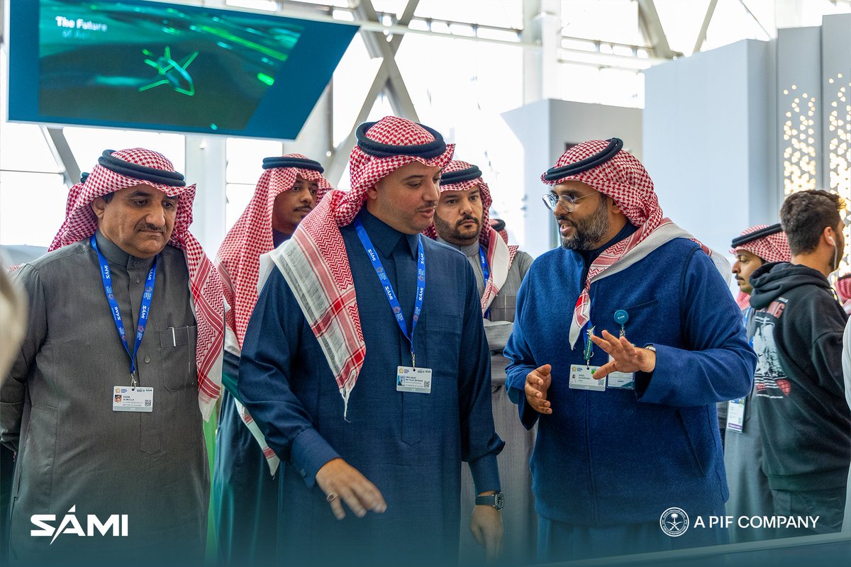 SAMIDefense's tweet photo. أثناء زيارته لجناحنا في معرض الدفاع العالمي 2024؛ شاهد صاحب السمو الملكي الأمير سعود بن طلال بن بدر، محافظ الأحساء مجموعة واسعة من المعدات الحربية المتطورة والأنظمة الدفاعية المزودة بأحدث التقنيات التي نحظى بها.

#نبني_مستقبل_الدفاع 
#للغد_نستعد

We were honored to welcome HRH Prince Saud bin Talal bin Badr, Governor of Al-Ahsa at #WDS2024, where HRH engaged in a thorough showcase of our innovative military equipment and defense systems designed with our latest technological advancements.

#ElevatingTheFutureOfDefense
#EquippedForTomorrow