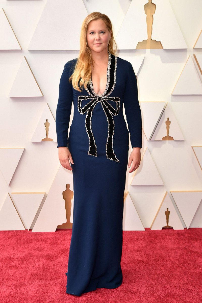LyricVault's tweet photo. BREAKING: Amy Schumer looks like she’s about to fart https://t.co/ZMrDe3M5rs