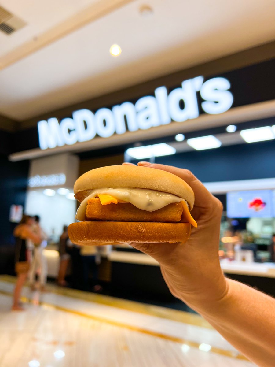 OLHA QUEM VOLTOU! 😍🐟

Chegou a hora de matar essa saudade. O McFish está de volta, mas é por tempo limitado. Então corra e aproveite!! 

🩵💙🩵💙🩵💙🩵💙🩵💙🩵💙
#mcfish #mcdonalds #boulevardvv #bvv