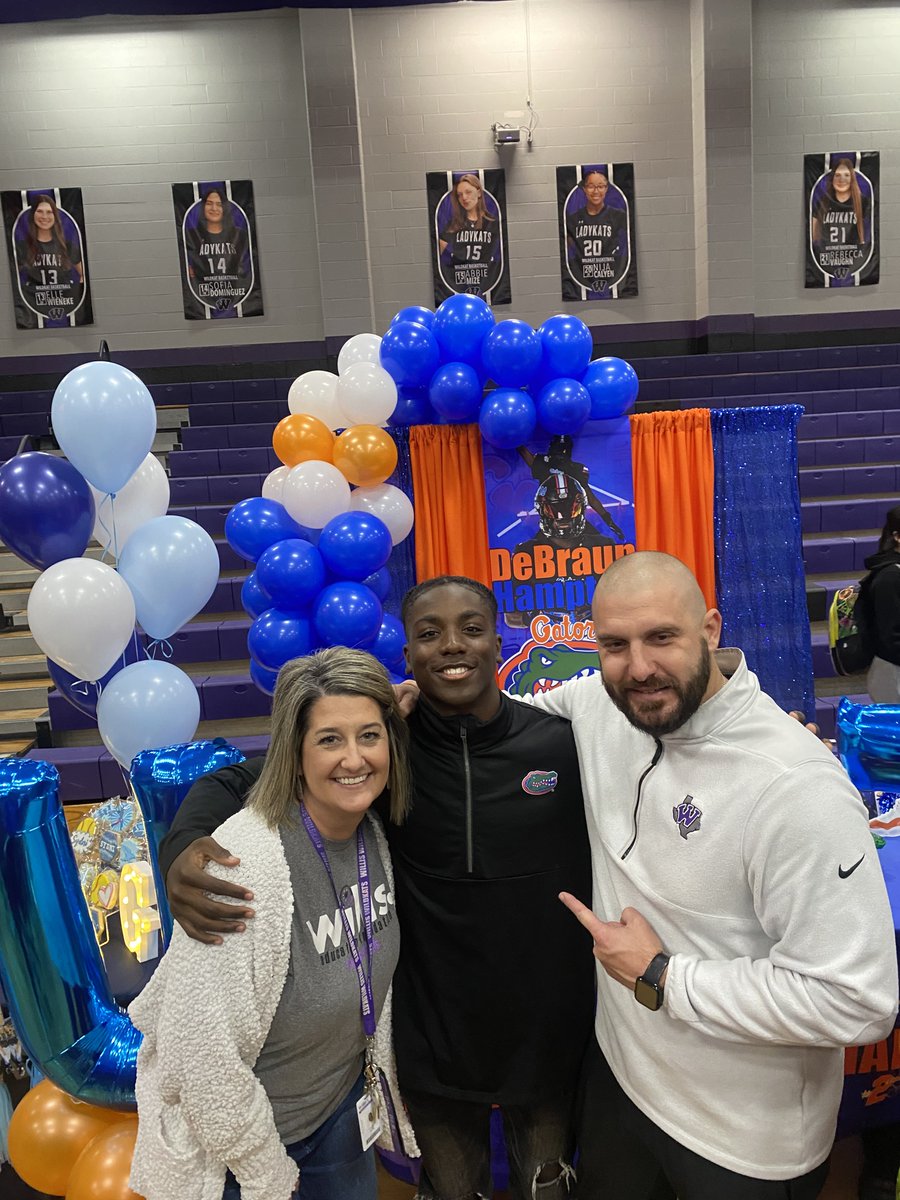 Officially a 🐊🐊🐊 #NSD2024  #LetsWork!!! #4TheRealDub #FuryBoyz <a href="/CoachTMiller18/">Trent Miller</a> <a href="/coach_bnapier/">Billy Napier</a> <a href="/CoachJuluke/">Jabbar Juluke</a> <a href="/CoachBillyG/">Coach Billy Gonzales</a> <a href="/InsideTheGators/">Inside the Gators</a> <a href="/GatorsFB/">Florida Gators Football</a> <a href="/DerekLagway/">LAG ✞</a> <a href="/footwork_king1/">Footwork_King</a> <a href="/jarrettbailey12/">Jb⁶𓅓</a> <a href="/ICBD_Training/">Coach Bowie</a> @DelfonteDiamond <a href="/SkysTheLimitWR/">Margin Hooks</a>