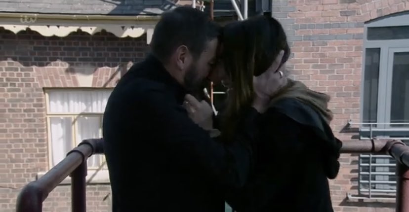 Lauz_PB's tweet photo. Peter Barlow will forever be Carla’s safe space 😍😘🥹😩 #CarterForever #Corrie https://t.co/5sSfGp4Ix2