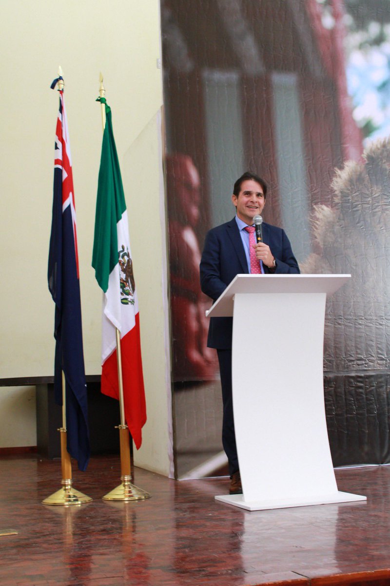 SaraMeymand's tweet photo. Conmemoramos el Día Nacional de Nueva Zelanda con la presencia de nuestra comunidad en México. Muchas gracias especialmente @FernandoGSaiffe por tu distinguido mensaje y apoyo continuo en el avance de la especial relación bilateral 🇳🇿-🇲🇽 @SRE_mx https://t.co/6FeblfJccb