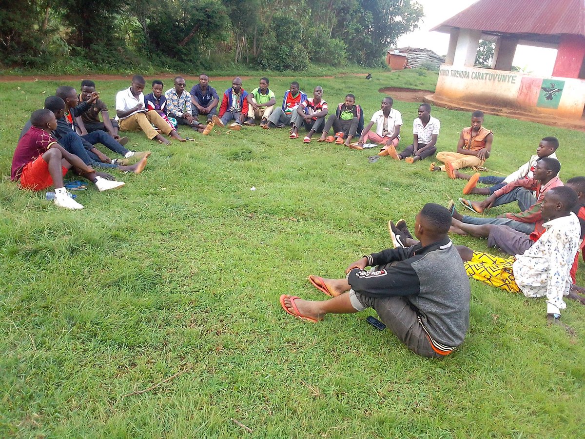 CnddFddMatana's tweet photo. #Burundi:Kuri uyu wa gatatu igenekerezo rya 07/02/2024 uwurongoye @cnddfddyouth mugacimbiri #Musagara ku mutumba wa #Gitanga yagirishije inama imbonerakure bakaba bariko bigirahamwe ibijanye n'umutekano n'ingene bokwiteza imbere.@CNDDFDDBurunga,@DorianeMunezero,@R_Ndikuriyo https://t.co/JjwvyEj7Lv