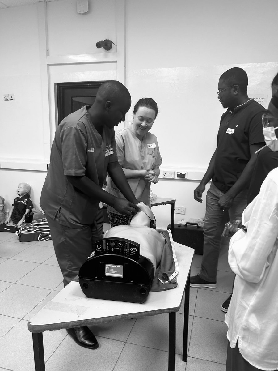 Day 3 of the team from @EDBRIGlobal @uhbwNHS in The Gambia working with @mrcunitgambia delivering training. The team are having a fantastic time - reciprocal learning alongside the local team! #globalEM #Simulation