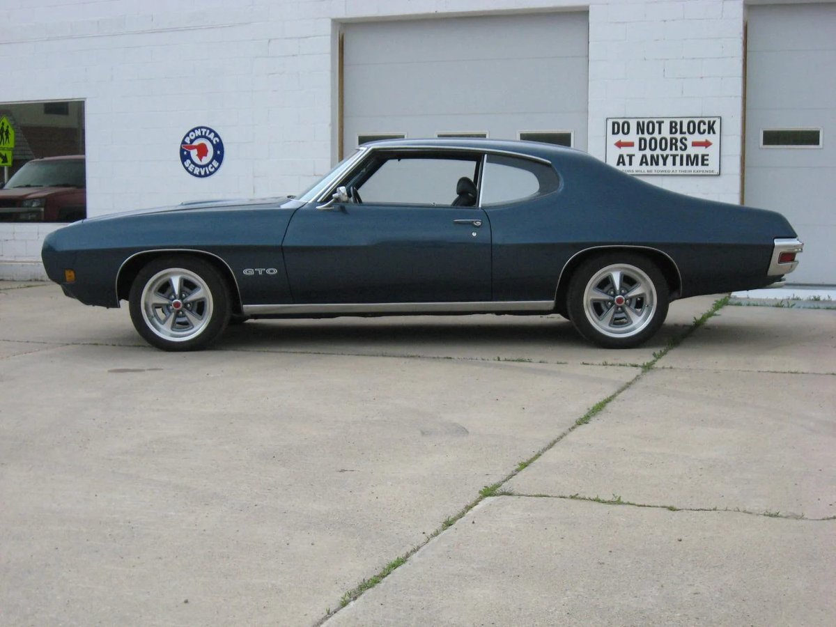 ForeverPontiac's tweet photo. Want to be our #Garage Grab tomorrow and shown on our social media? Simply create or update your online garage on our website at: https://t.co/tMTtPKTTny

#foreverpontiac #Pontiaconly #Pontiacpower #pontiacgto #gto #classiccars #car #automotive #vehicle #carshow #garagegrab https://t.co/1x0eF9DGbq