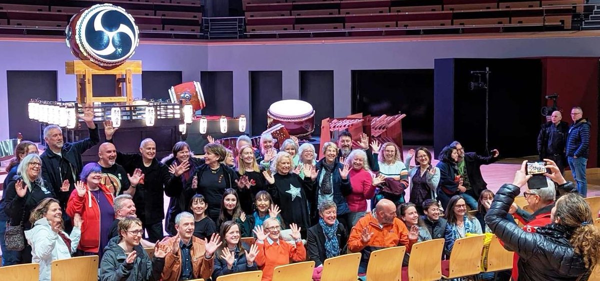 We had a big TAIKO WEST crew out in force to see KODO at Warwick Arts Centre, and even got to have a quick chat with Kodo members afterwards. A great night.
Thank you Kodo! Good luck on the rest of the tour.
#kodowarabe #KodoOET2024Europe #Kodo #taiko #drums #taikowest