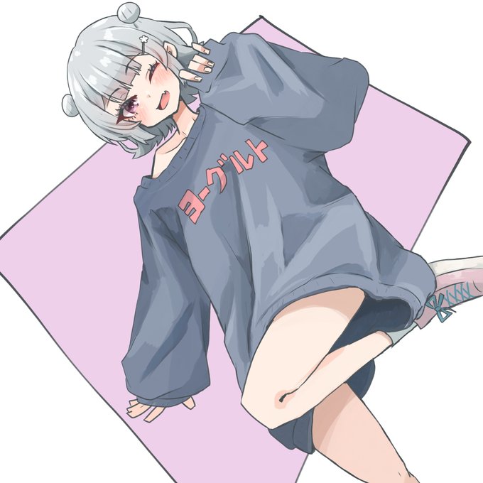 「clothes writing grey hair」 illustration images(Latest)