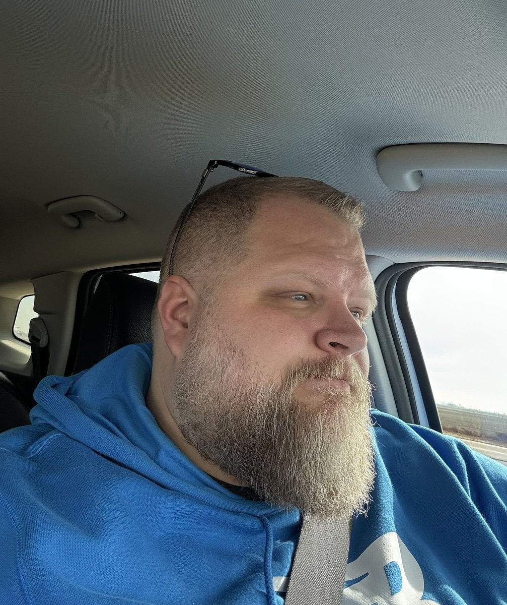 I'm still around haha. Haven't posted much lately. Life has been busy!