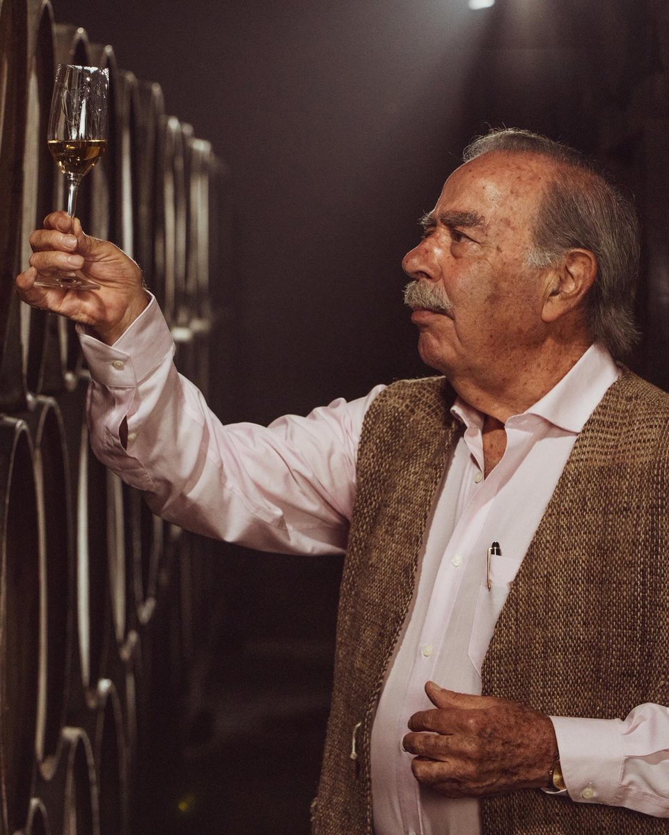 SipAuthentico's tweet photo. Authentico Organic Tequila is crafted at Tequilas Del Señor #NOM1124 under the meticulous focus of Gran Tequilero Don Manuel Garcia and his family. Founded in 1943, TDS is among the oldest continuously operating tequila distilleries in Mexico #SimpleInSpirit #Authentico #Tequila https://t.co/j2Ai261Vhv