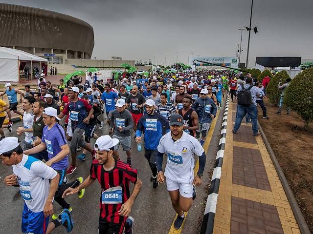 Ruh_Rd's tweet photo. إغلاق 9 شوارع يوم السبت 10 فبراير، بدءًا من الساعة "3:30" صباحًا حتى "1:00" ظهرًا، وهي:
1- شارع الإمام سعود بن فيصل.
2- شارع الملك "الدرعية".
3- شارع الإمام سعود بن عبدالعزيز بن محمد.
4- شارع الأمير سلطان بن عبدالعزيز.
5- شارع الملك فيصل بن عبدالعزيز.
6- وادي حنيفة.
7- شارع الإمام تركي بن عبدالعزيز الأول.
8- شارع البرجان.
9- شارع الشقران.
وذلك بسبب فعاليات ماراثون الرياض