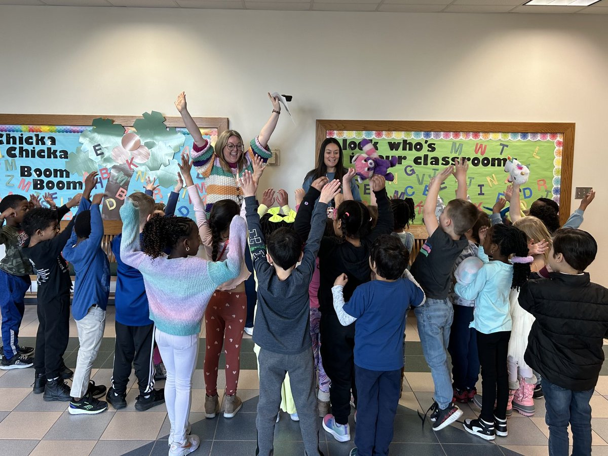 Tanya Havrilla (@tanyahavrilla) on Twitter photo Mrs Chalos pumping up her kindergarten leaders to introduce Hickory’s Day of Play! <a href="/CoaChalos/">Kristle Chalos</a> Mrs Chalos pumping up her kindergarten leaders to introduce Hickory’s Day of Play! <a href="/CoaChalos/">Kristle Chalos</a>